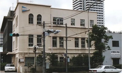 1996年設立時の社屋